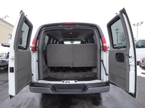 Used 2017 Chevrolet Express 2500 LT w/ LT Preferred Equipment Group image 24