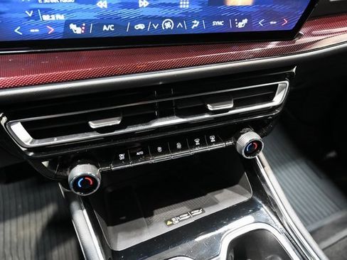 Used 2024 Chevrolet Traverse Z71 w/ LPO, Floor Liner Package image 18