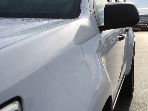 Used 2022 Chevrolet Colorado W/T image 11