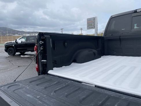 Used 2022 RAM 2500 Laramie w/ Night Edition AWD/4WD image 8