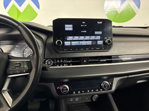 Used 2022 Mitsubishi Outlander SE image 15