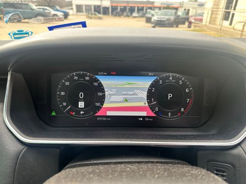 Used 2018 Land Rover Range Rover Sport HSE image 12