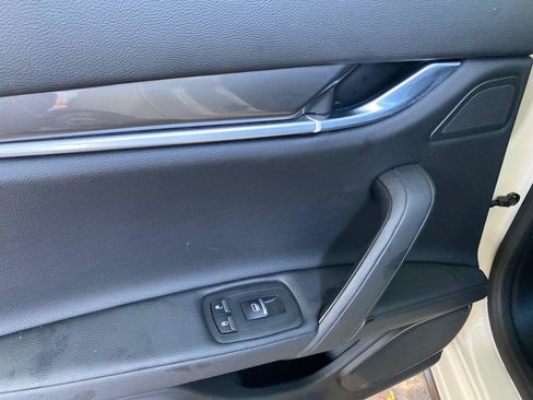 Used 2019 Maserati Ghibli RWD image 31