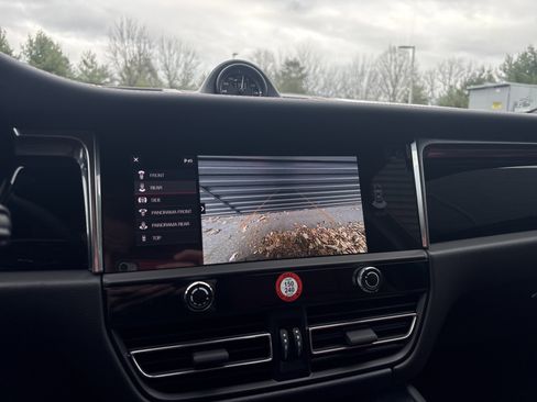 New 2026 Porsche Macan S image 21