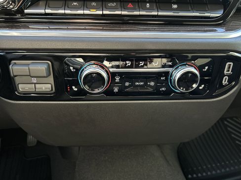 New 2026 GMC Sierra 1500 Elevation image 53