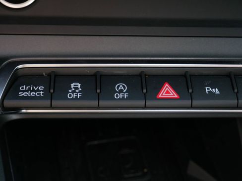 Used 2025 Audi Q3 2.0T Premium Plus AWD/4WD image 24