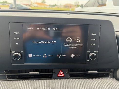 Used 2025 Kia Sportage LX AWD/4WD image 22