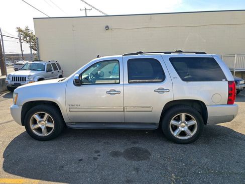 Used 2011 Chevrolet Tahoe LTZ AWD/4WD image 4