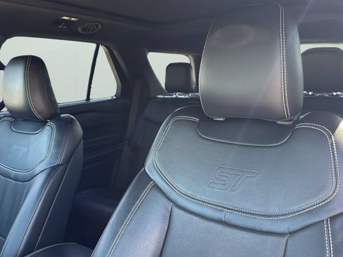 Used 2020 Ford Explorer ST w/ ST Street Pack AWD/4WD image 9