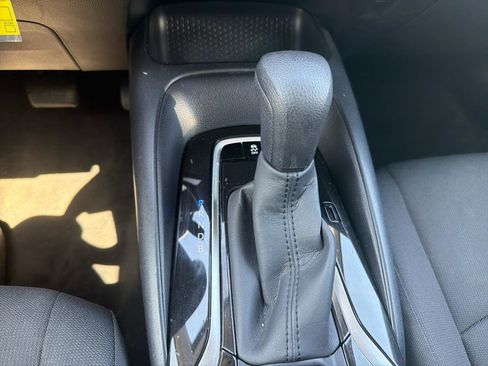 Used 2021 Toyota Corolla LE w/ Carpet Mat Package (TMS) FWD image 23