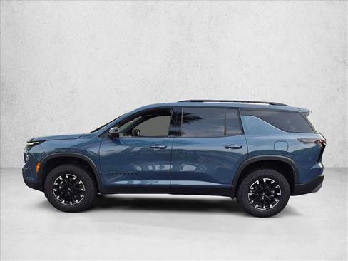 Used 2025 Chevrolet Traverse Z71 w/ Driver Confidence Package AWD/4WD image 9