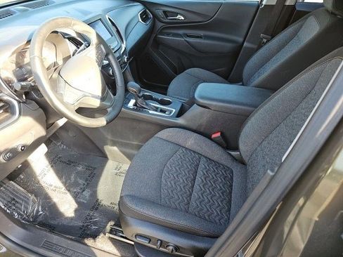Used 2024 Chevrolet Equinox LT AWD/4WD image 19