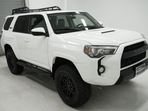 Used 2016 Toyota 4Runner TRD Pro AWD/4WD image 3