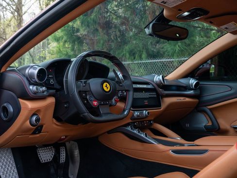 Used 2017 Ferrari GTC4Lusso image 29