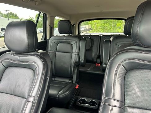 Used 2020 Lincoln Aviator Reserve w/ Elements Package Plus RWD image 8