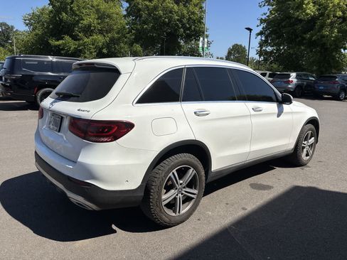 Used 2021 Mercedes-Benz GLC 300 4MATIC image 4