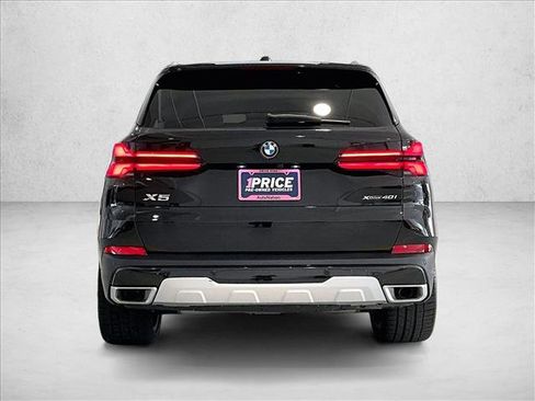 Used 2025 BMW X5 xDrive40i w/ Parking Assistance Package AWD/4WD image 4