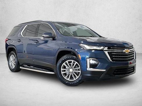 Used 2023 Chevrolet Traverse LT image 12