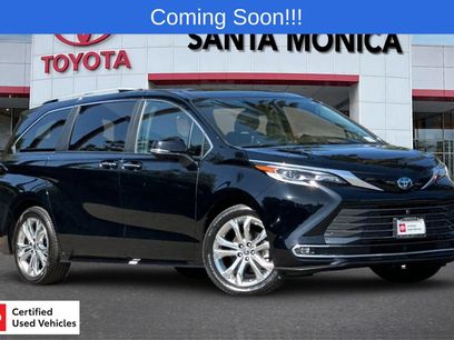 Certified 2022 Toyota Sienna Platinum