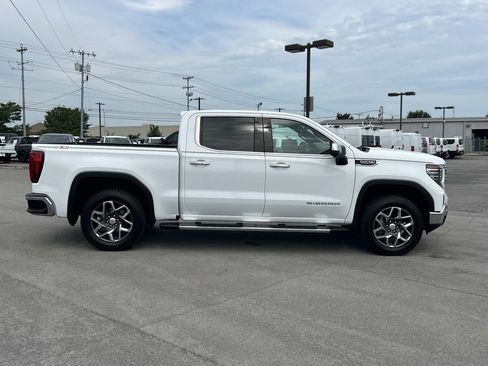 Used 2022 GMC Sierra 1500 SLT w/ SLT Premium Plus Package AWD/4WD image 2