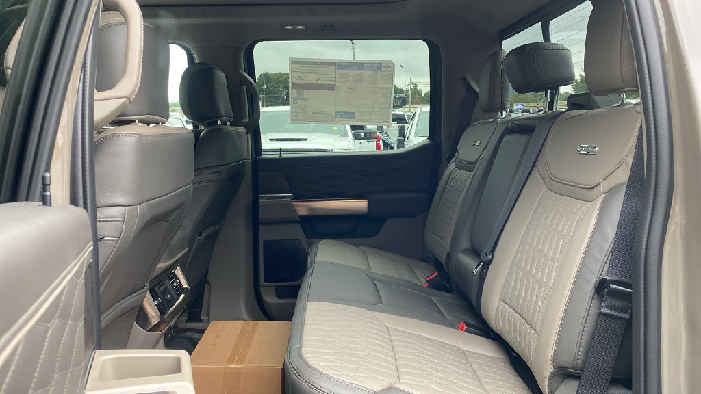 New 2027 Ford F250 Platinum w/ Platinum Plus Package AWD/4WD image 14