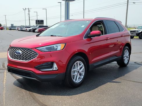 Certified 2024 Ford Edge SEL w/ Convenience Package AWD/4WD image 8