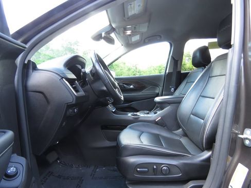 Used 2019 GMC Terrain Denali w/ Advanced Safety Package FWD image 10