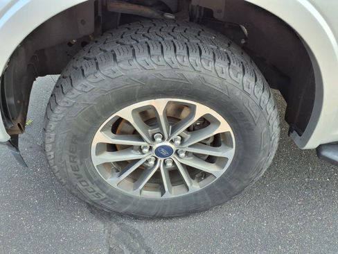 Used 2018 Ford F150 XLT w/ Equipment Group 302A Luxury image 10