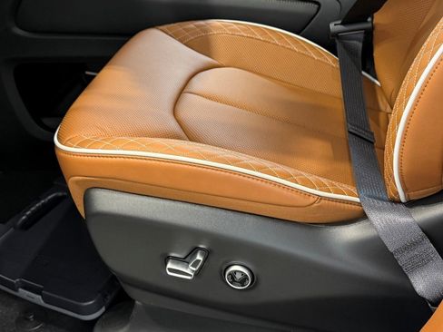 New 2026 Chrysler Pacifica Pinnacle w/ Trailer Tow Group image 22