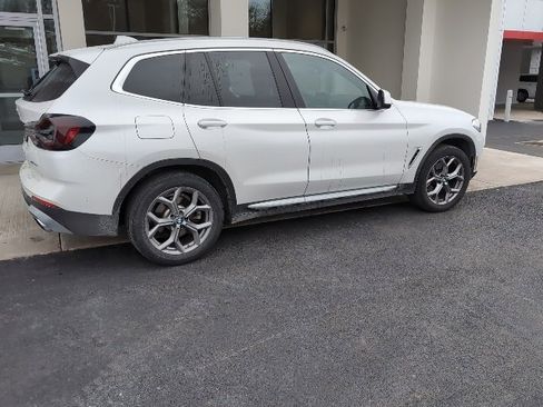 Used 2023 BMW X3 xDrive30i w/ Premium Package image 3