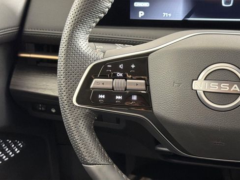 Used 2025 Nissan Ariya AWD image 11