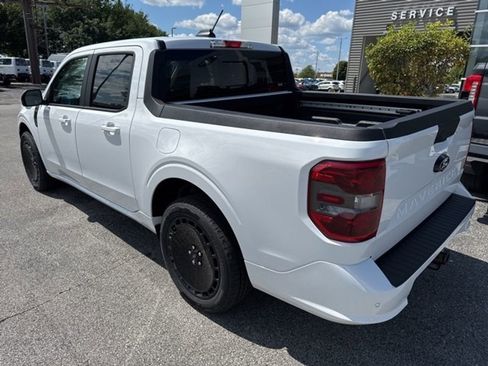 New 2025 Ford Maverick Lobo image 8