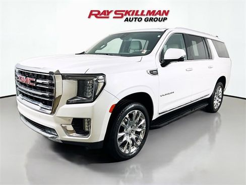 Used 2022 GMC Yukon XL SLT w/ SLT Luxury Package image 3
