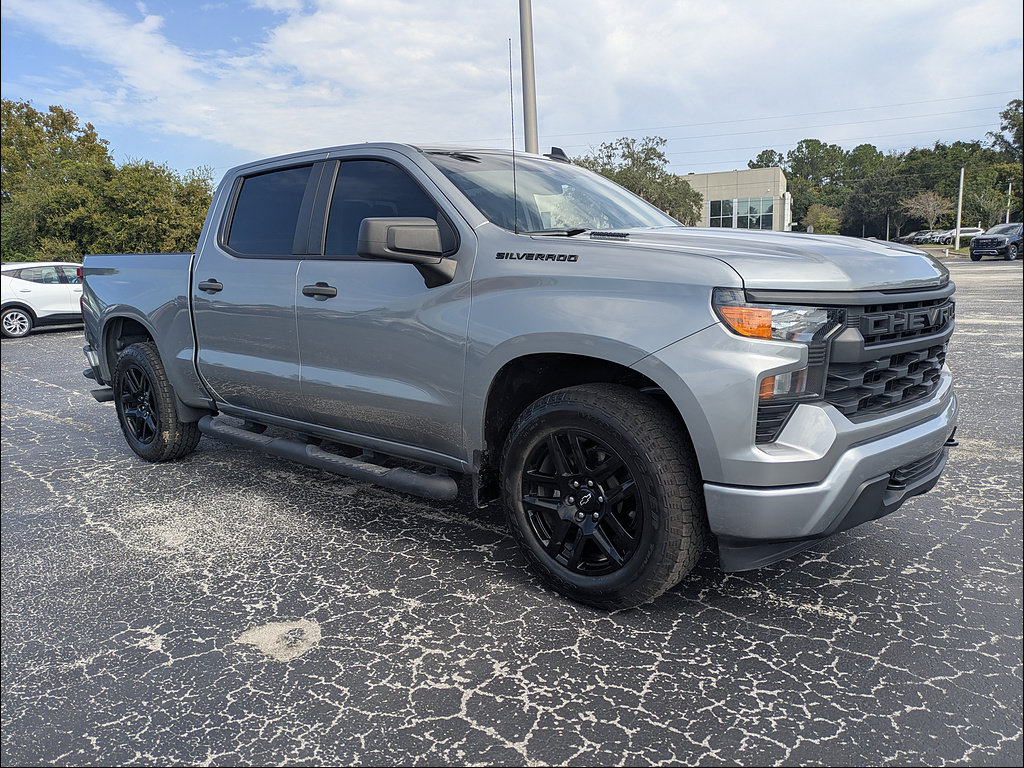 Used 2025 Chevrolet Silverado 1500 Custom w/ Turbomax Blackout Package RWD image 3
