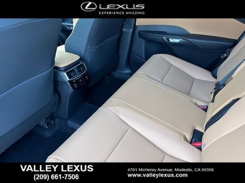 New 2026 Lexus RX 450h AWD w/ Convenience Package image 12