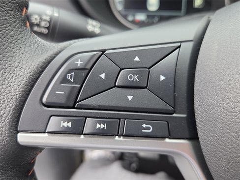 New 2025 Nissan Versa SR image 24