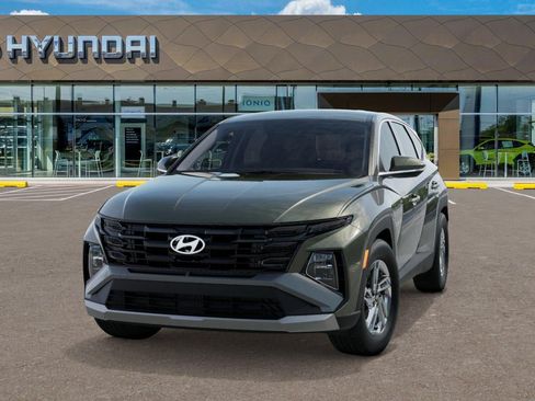Certified 2026 Hyundai Tucson SE FWD image 6