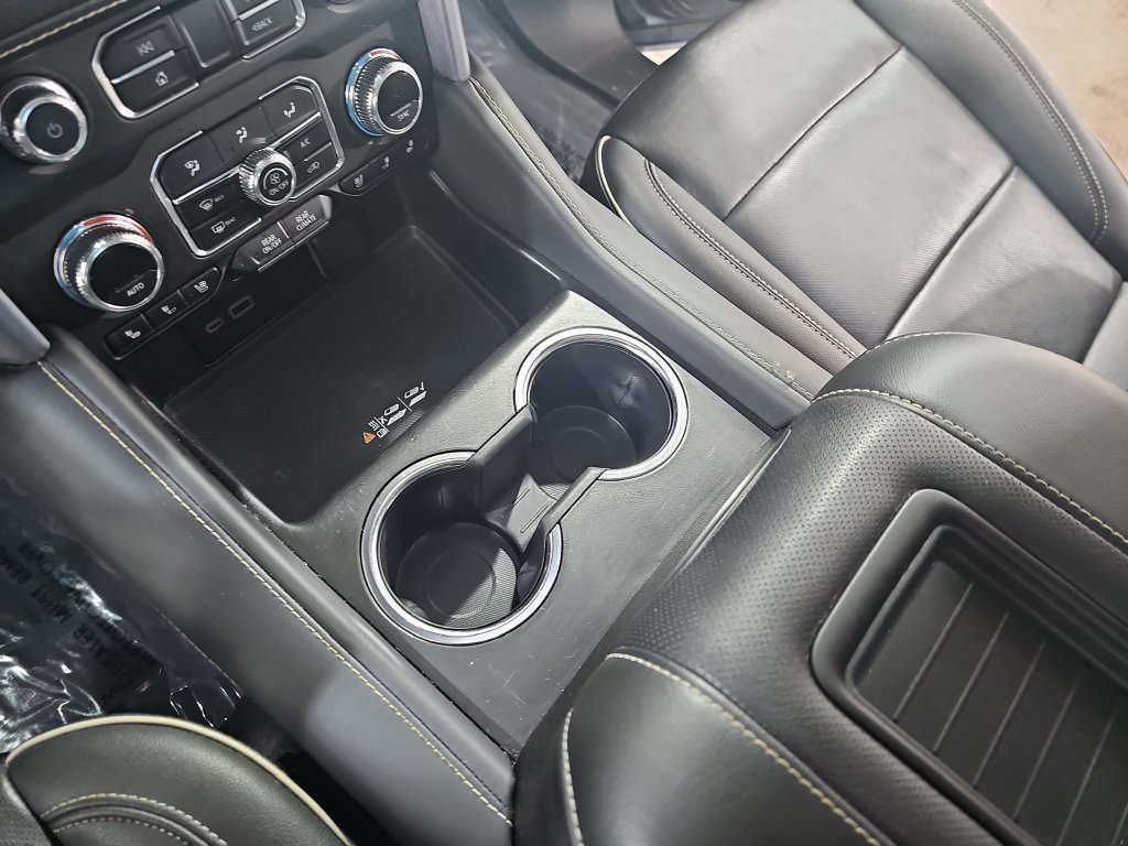 Used 2024 GMC Yukon SLT w/ SLT Premium Package AWD/4WD image 27
