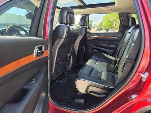 Used 2013 Jeep Grand Cherokee Overland AWD/4WD image 11