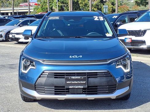 Certified 2024 Kia Niro EX FWD image 7