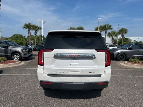 Used 2023 GMC Yukon SLT AWD/4WD image 6