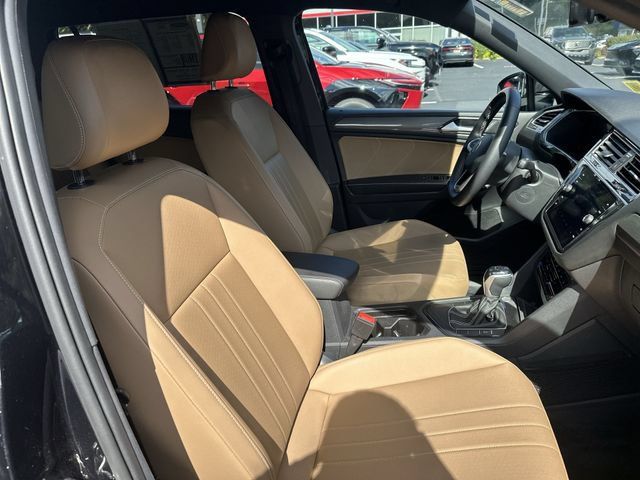 Used 2023 Volkswagen Tiguan SE FWD image 29