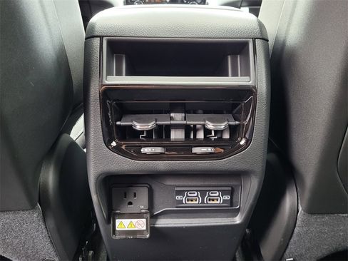 New 2025 Jeep Grand Cherokee Laredo X w/ Luxury Tech Group I image 13