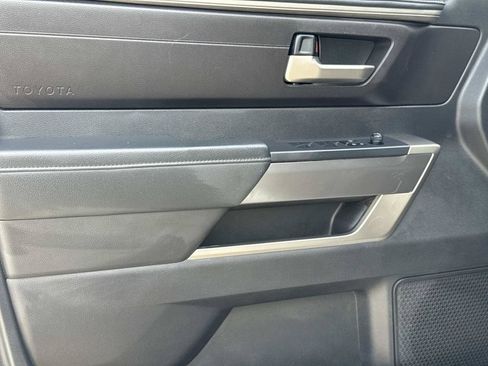 Used 2022 Toyota Tundra SR5 w/ SR5 Convenience Package RWD image 16