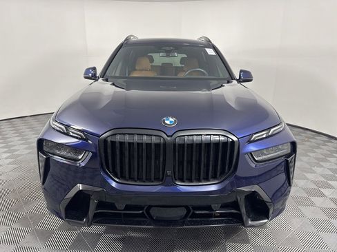 Certified 2025 BMW X7 xDrive40i w/ M Sport Package image 2