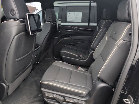 Used 2022 Cadillac Escalade ESV Sport w/ Touring Package image 34