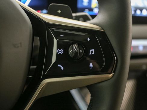 Used 2025 BMW X3 xDrive30i w/ Premium Package image 38