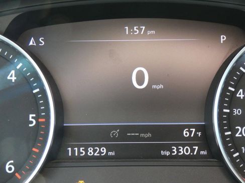 Used 2012 Volkswagen Touareg Executive image 7