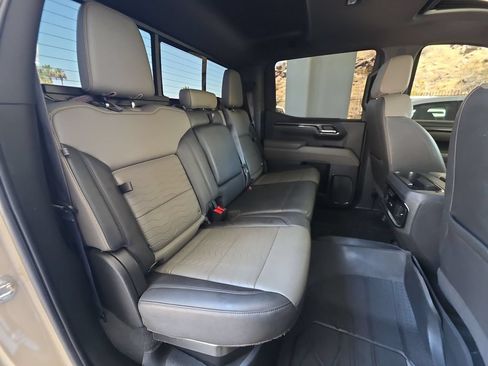 Used 2022 Chevrolet Silverado 1500 ZR2 w/ Technology Package AWD/4WD image 28