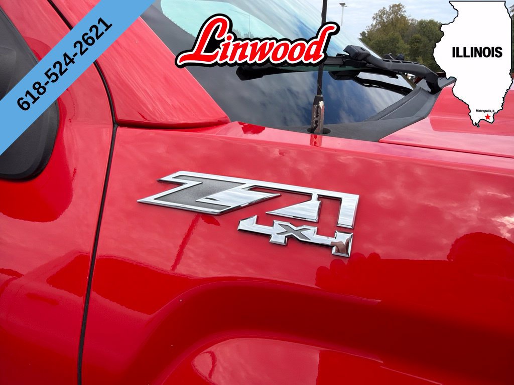 Used 2017 GMC Sierra 1500 SLT w/ SLT Preferred Package AWD/4WD image 9